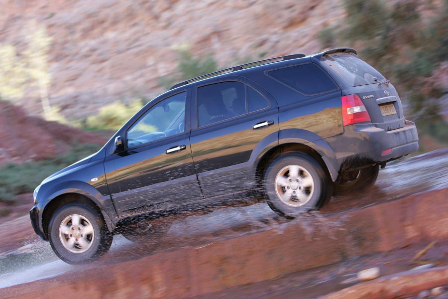  Kia Sorento 2006 года  (фото 29 из 57)